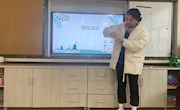 小班主题《亲亲热热一家人》课程审议（前）